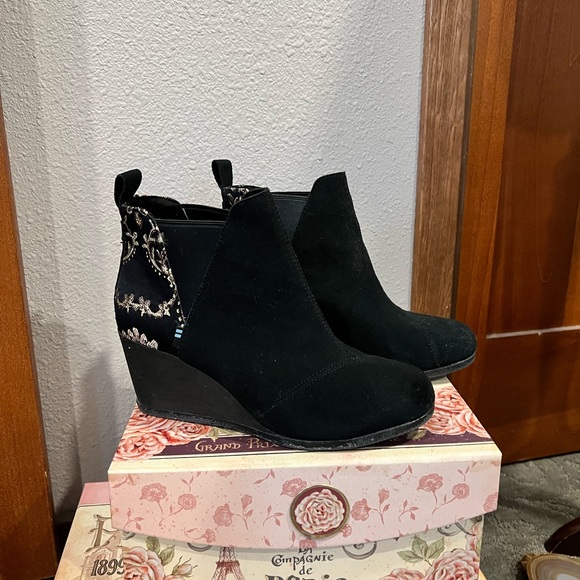 Toms Kelsey Boot - Picture 1 of 5